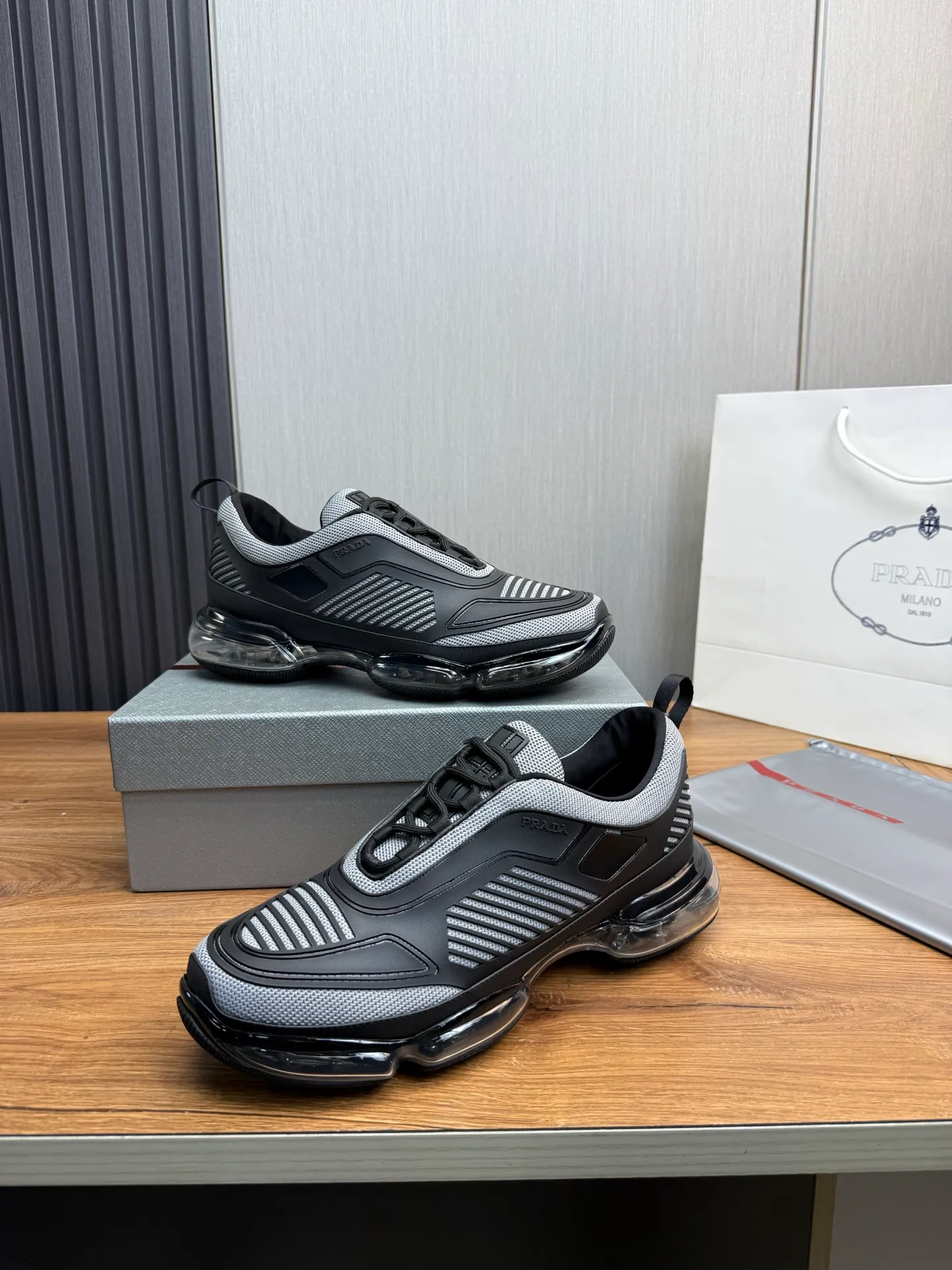 Men's shoes 💰640💰 [PRADA] Men's shoes are popular in the counter, high-quality shipments ✔️Official website synchronization, original fly-woven epoxy fabric + cowhide lining, 1⃣️ to 1⃣️ replica, original air-cushion original bottom, 38-45 (one size larger)